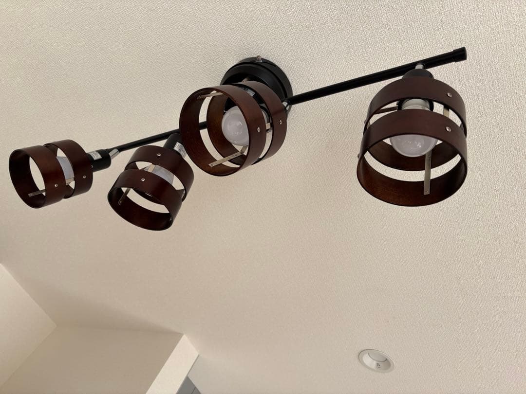 金属製 4灯シーリングライト　ニトリ