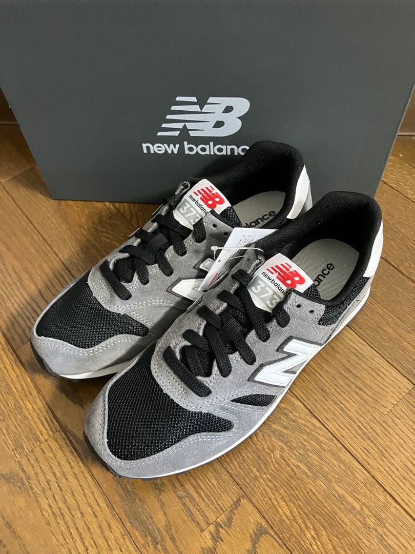 23.5cm ニューバランスML373グレー&ブラックカラー