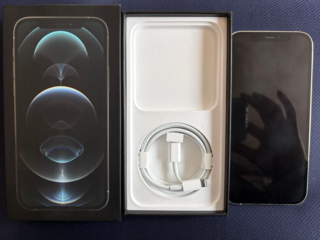 iPhone 12 Pro 256GB シルバー（SIMフリー／中古）