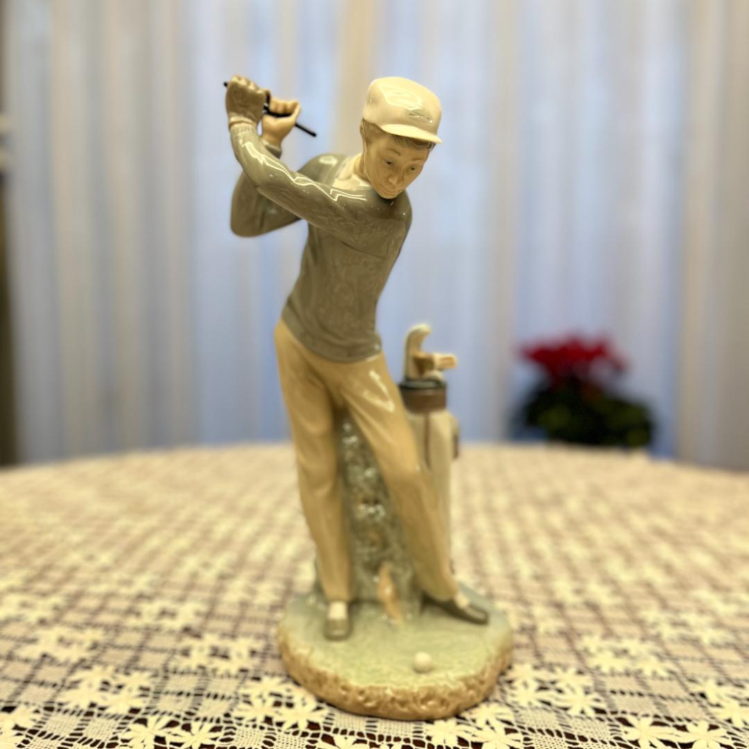LLADRO 4824 ゴルフ Jugador de golf 陶磁器 人形