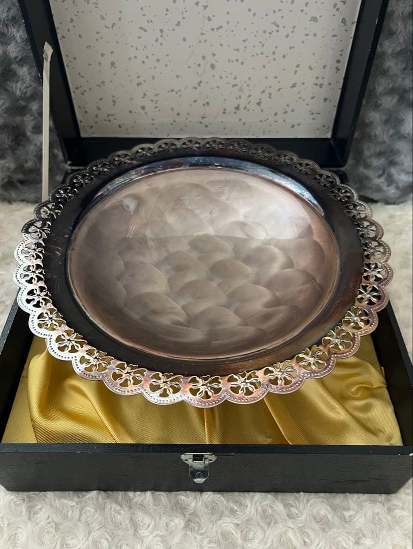 シルバープレート　ハンドフィニッシュ　フルーツスタンド（レース）フルーツ盛り皿