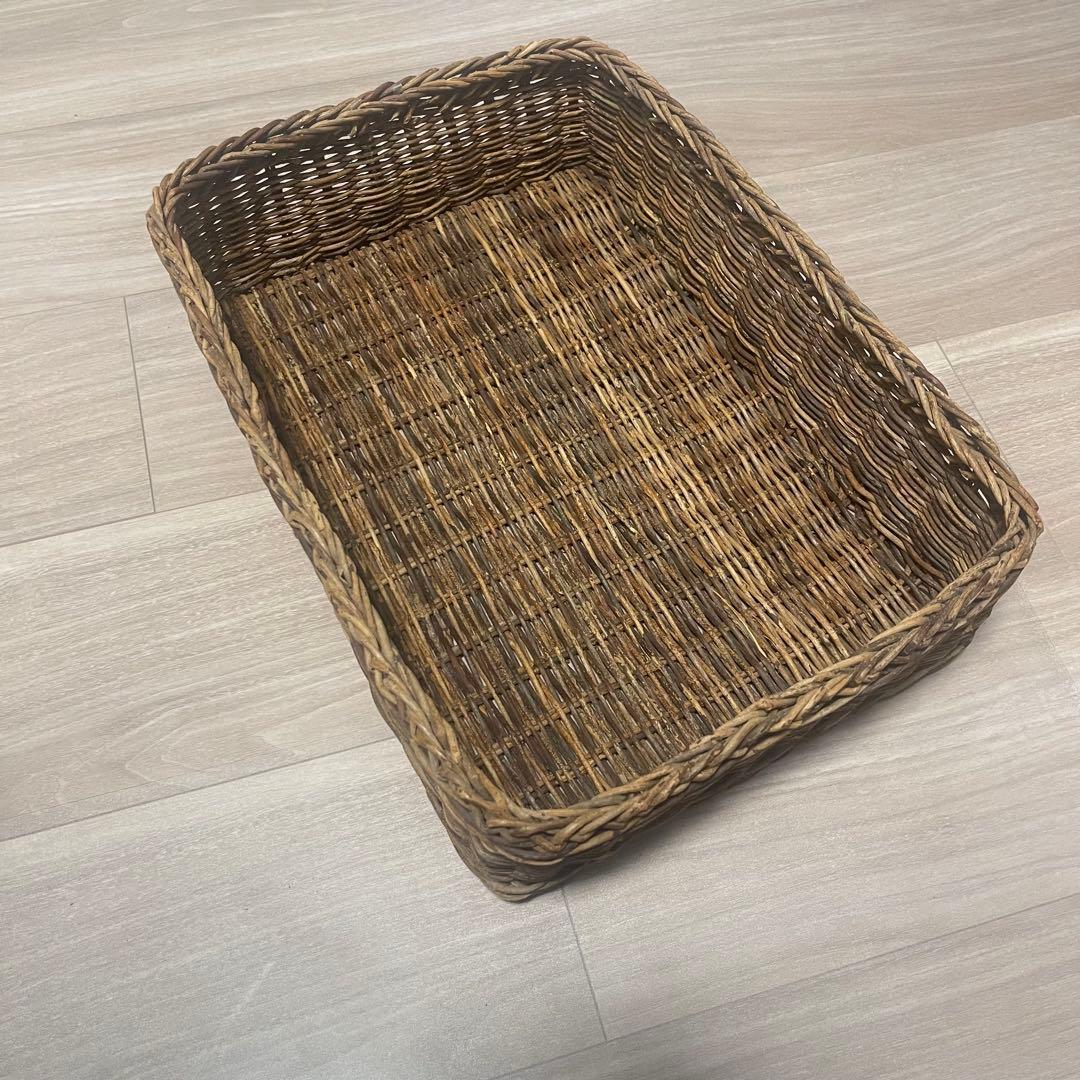 お取り置き　中古天然素材 アケビの長方形大/中バスケット二個組