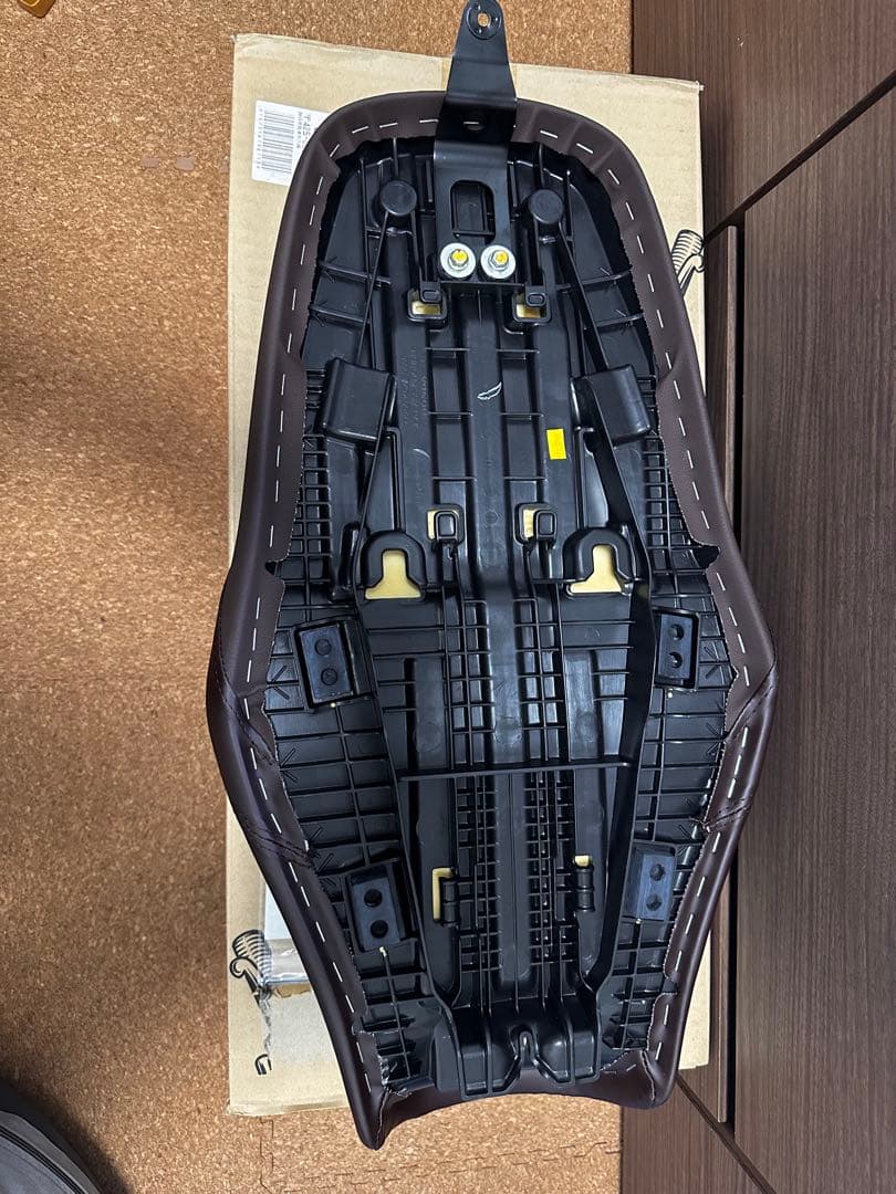 gb350純正ダークブラウン シート