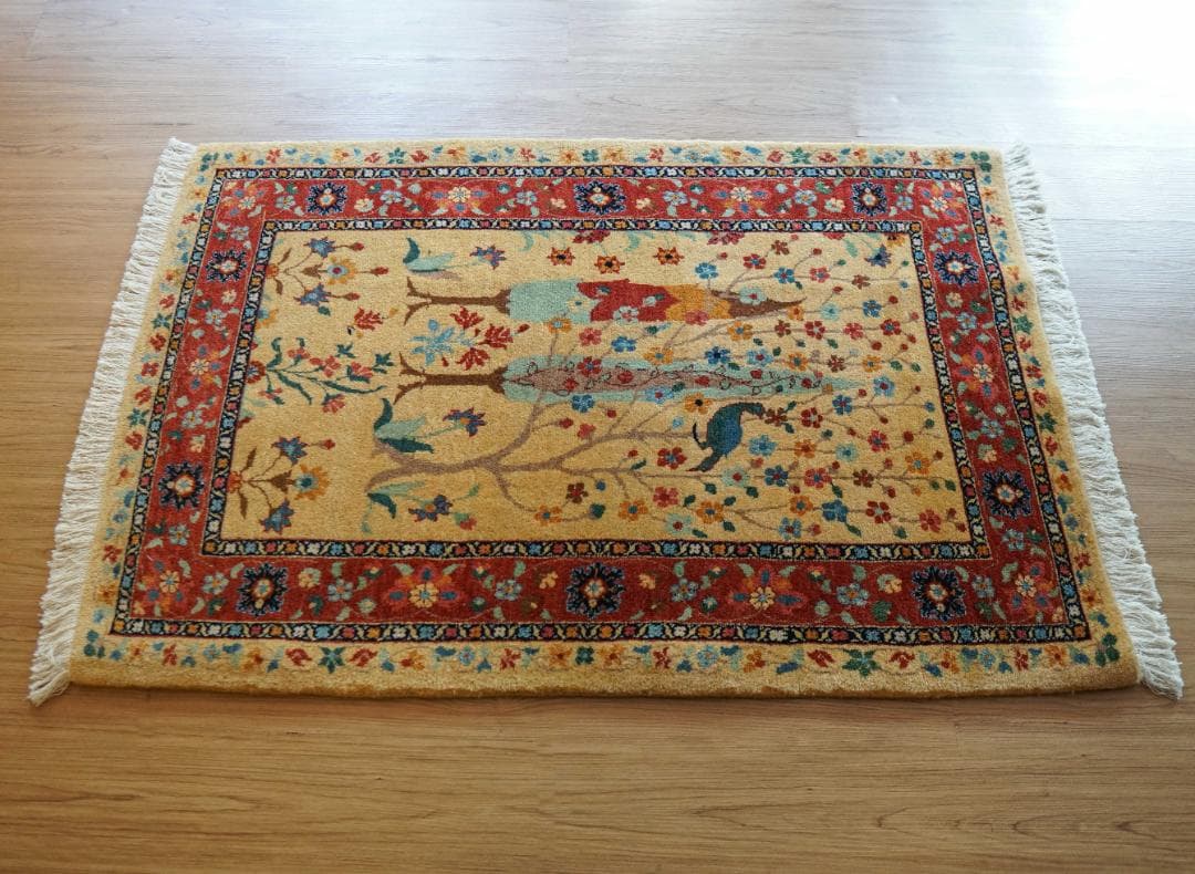 ペルシャ絨毯 バラミン産