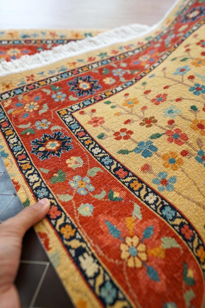 ペルシャ絨毯 バラミン産