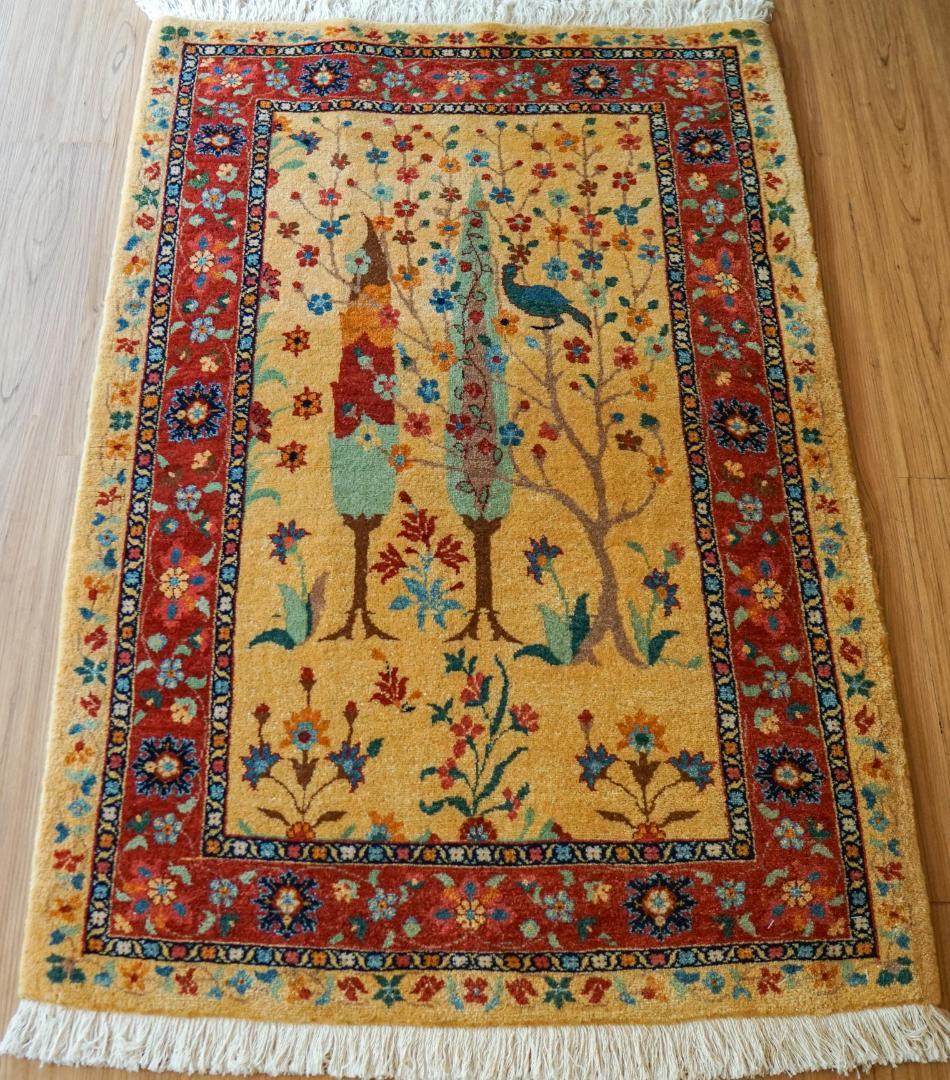 ペルシャ絨毯 バラミン産