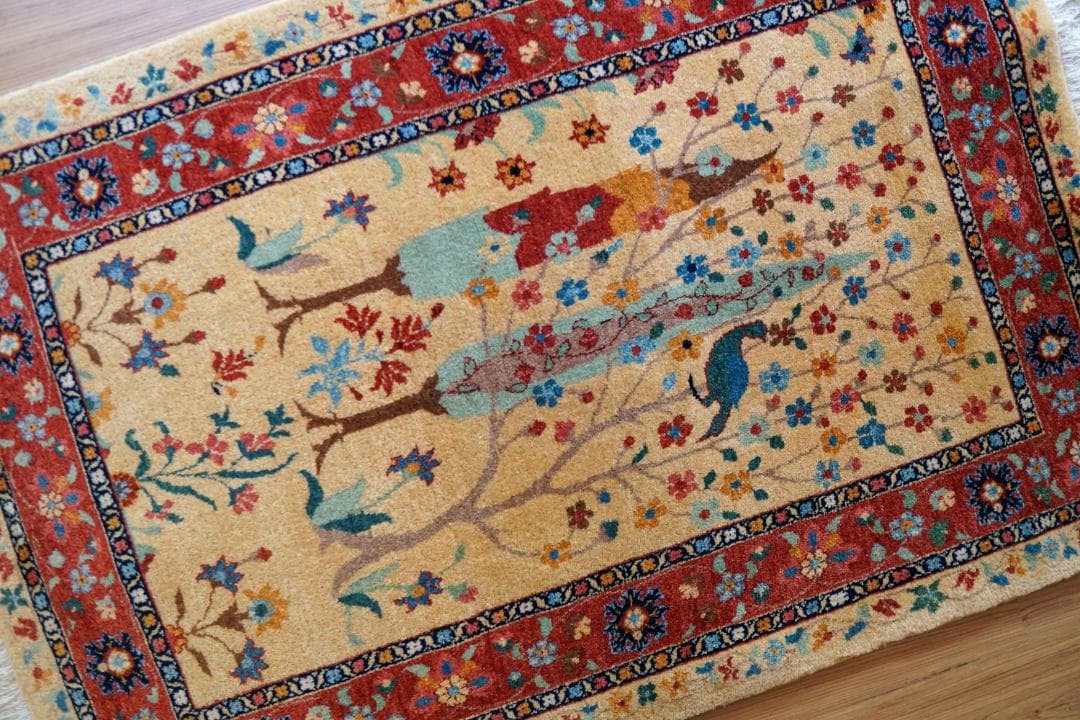 ペルシャ絨毯 バラミン産