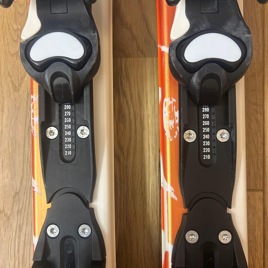 ROSSIGNOL スキー板(130cm）とストック(85cm）セット