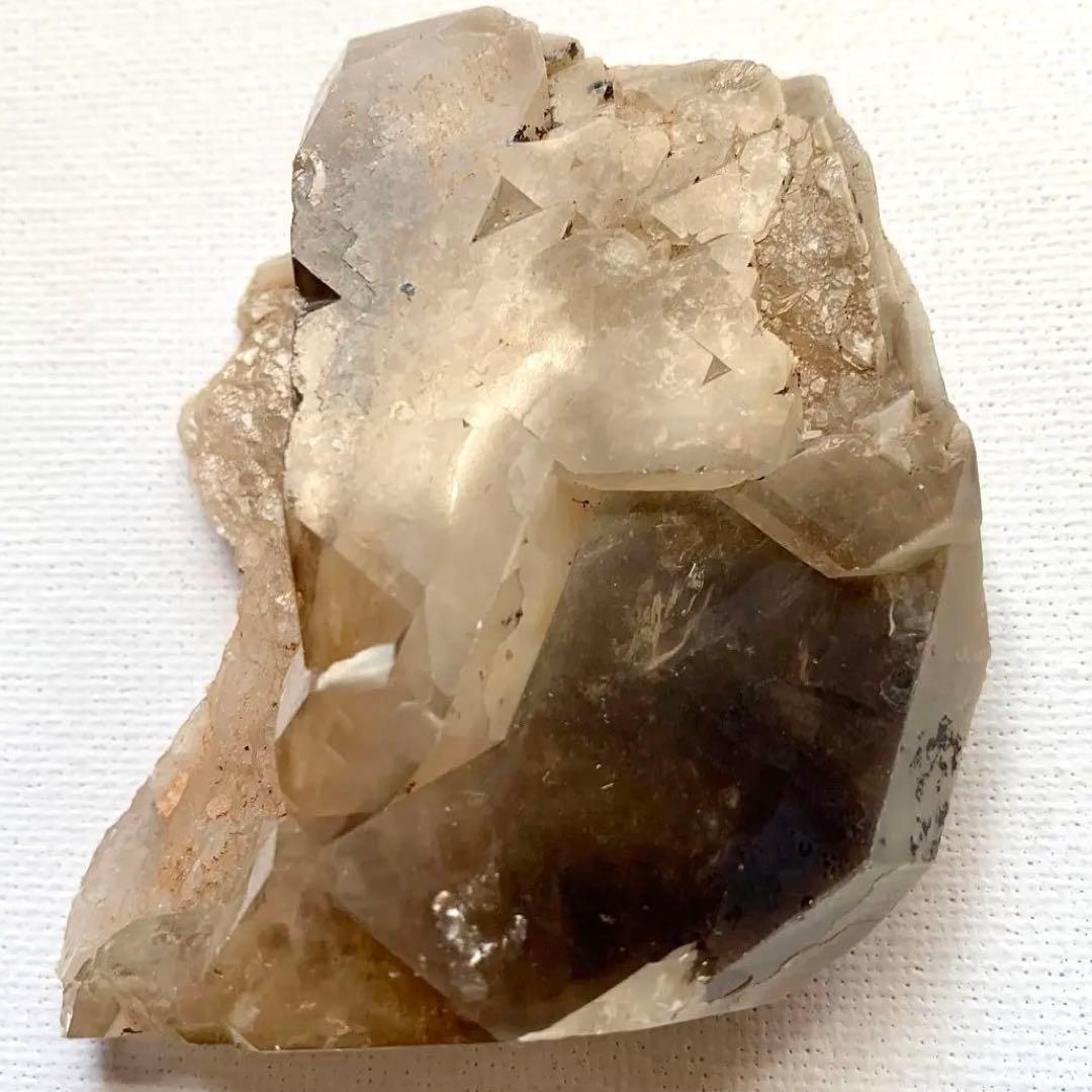 シン・ザギマウンテンクォーツ36/タービュラー/茶ファントム入り/三角メッセージ