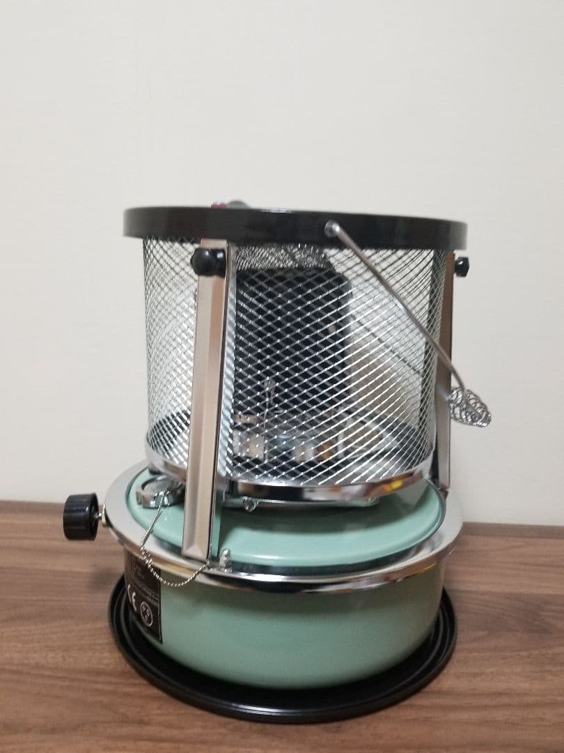 ストーブヒーター 緑色 メッシュカバー付き