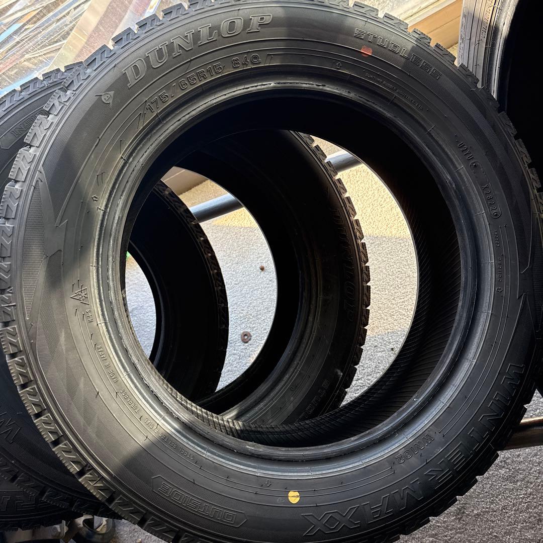 175/65R15 ダンロップ WM02 スタッドレス 2022年製 4本