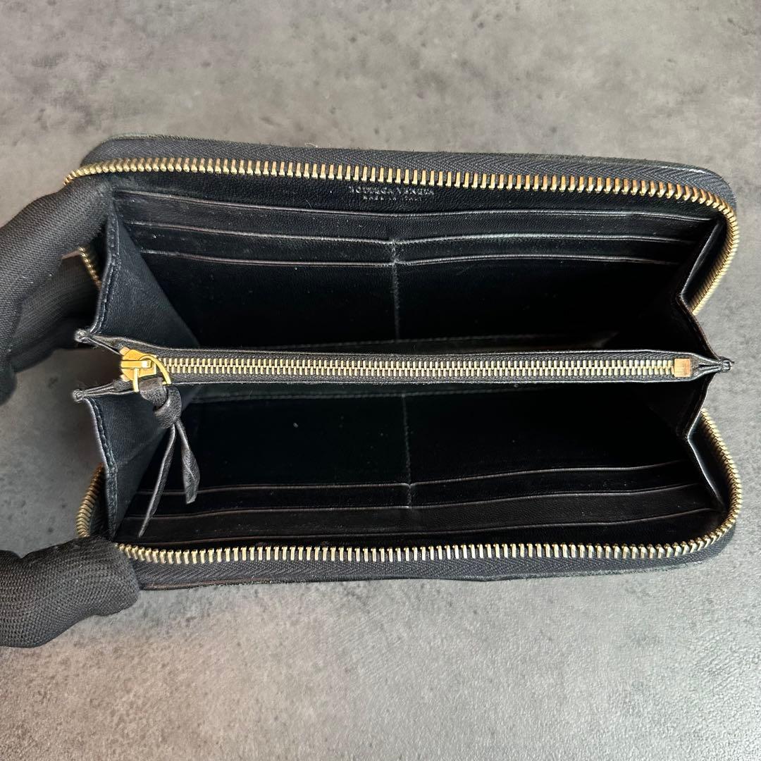 BOTTEGA VENETA イントレチャート　長財布　ラウンドファスナー　黒