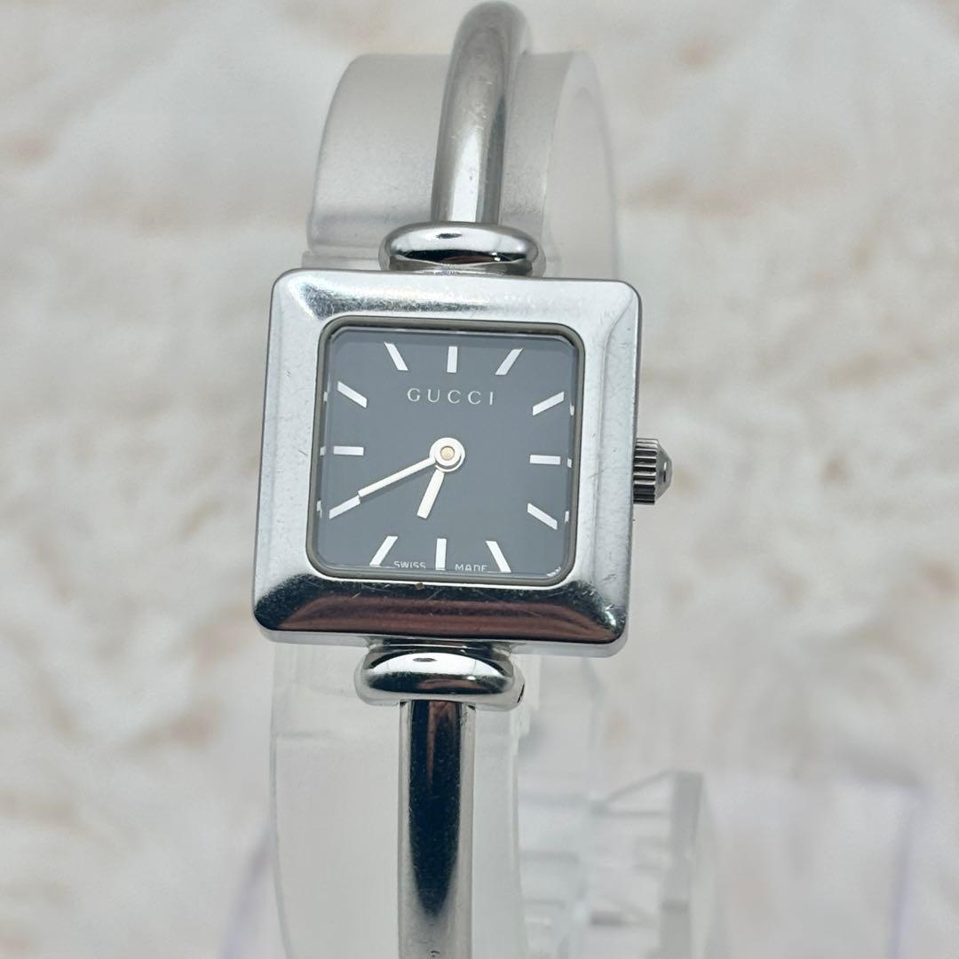 新品電池 GUCCI 1900L シルバー 稼働品 バングルウォッチ