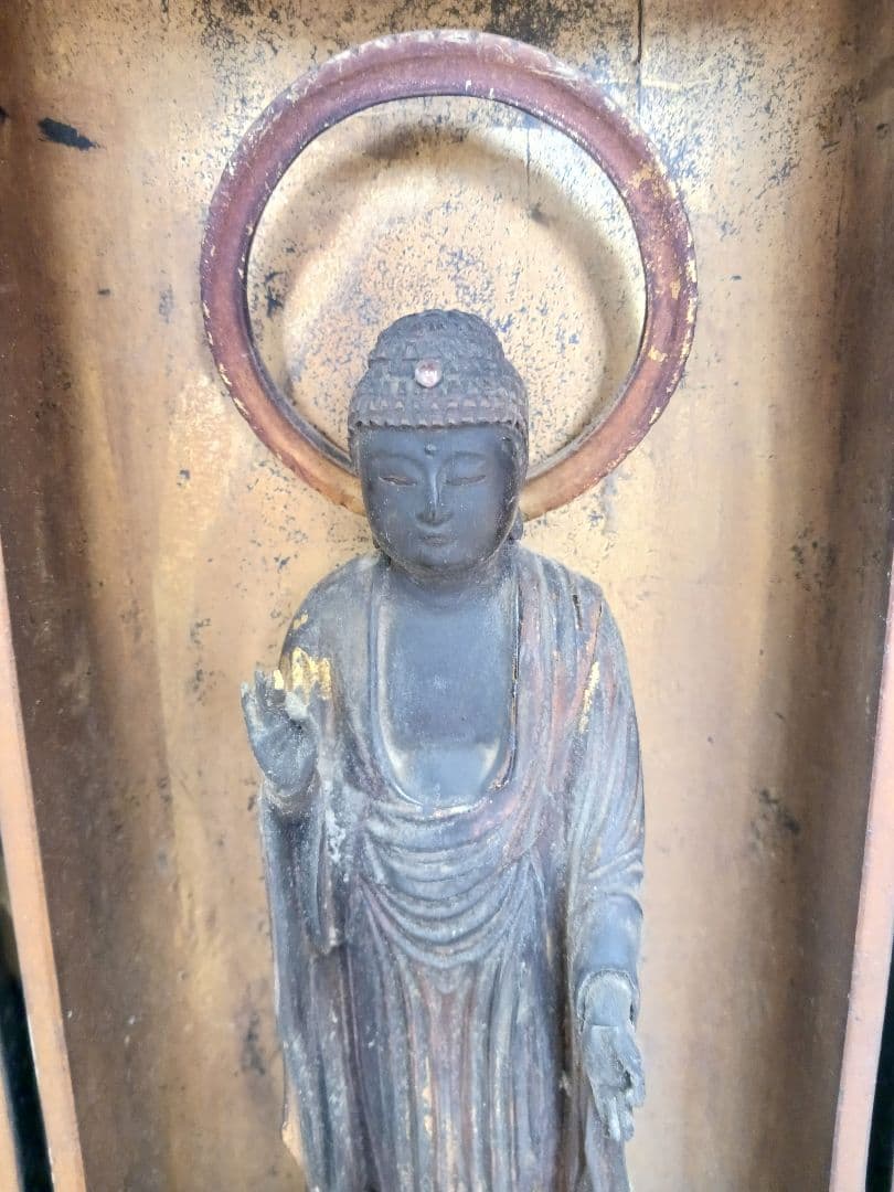 時代物　 玉眼　木彫　厨子　阿弥陀如来像　仏教美術　東洋彫刻　 仏像　金彩
