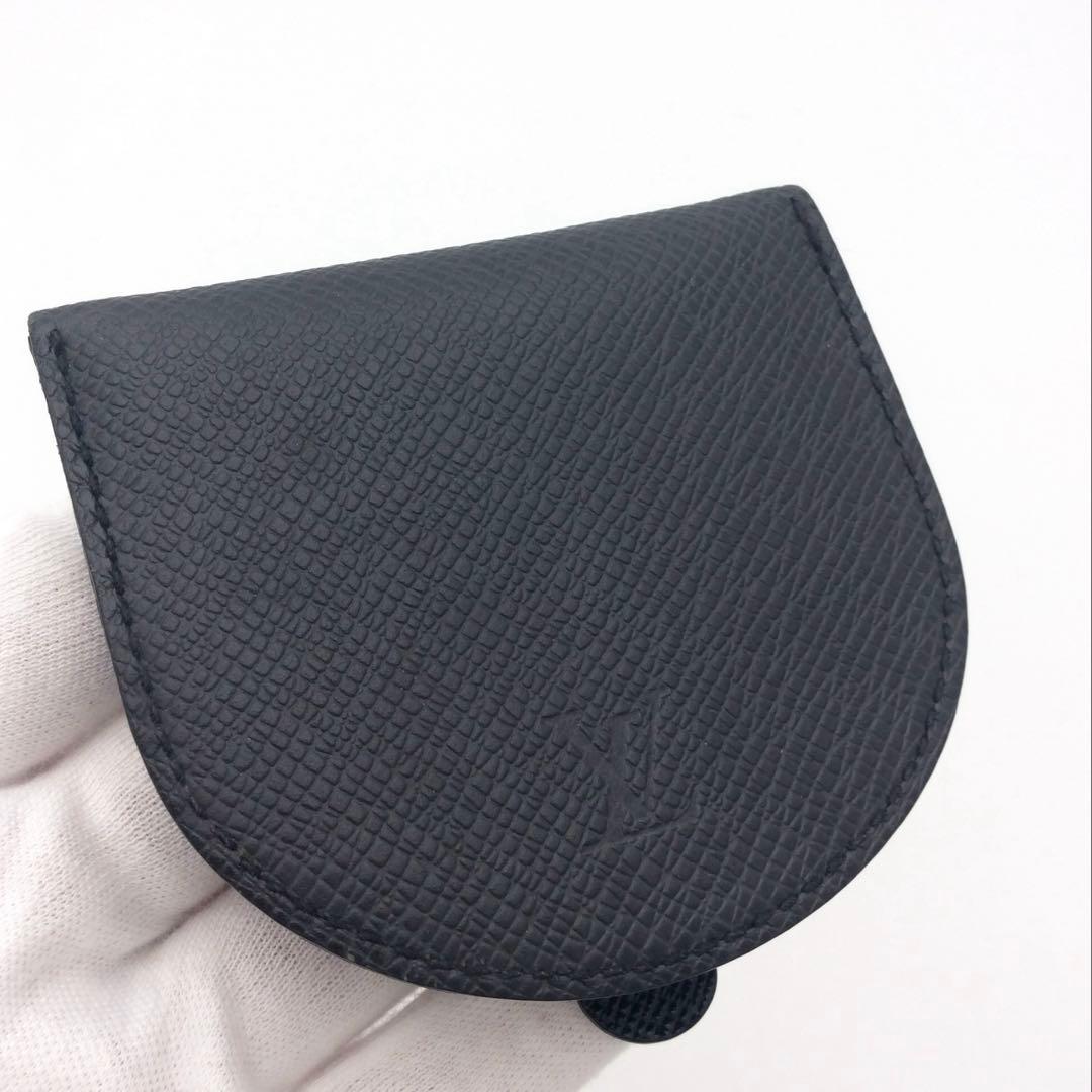 ルイヴィトン タイガ 黒 メンズ 小銭入れ ケース ポルトモネ キュベット