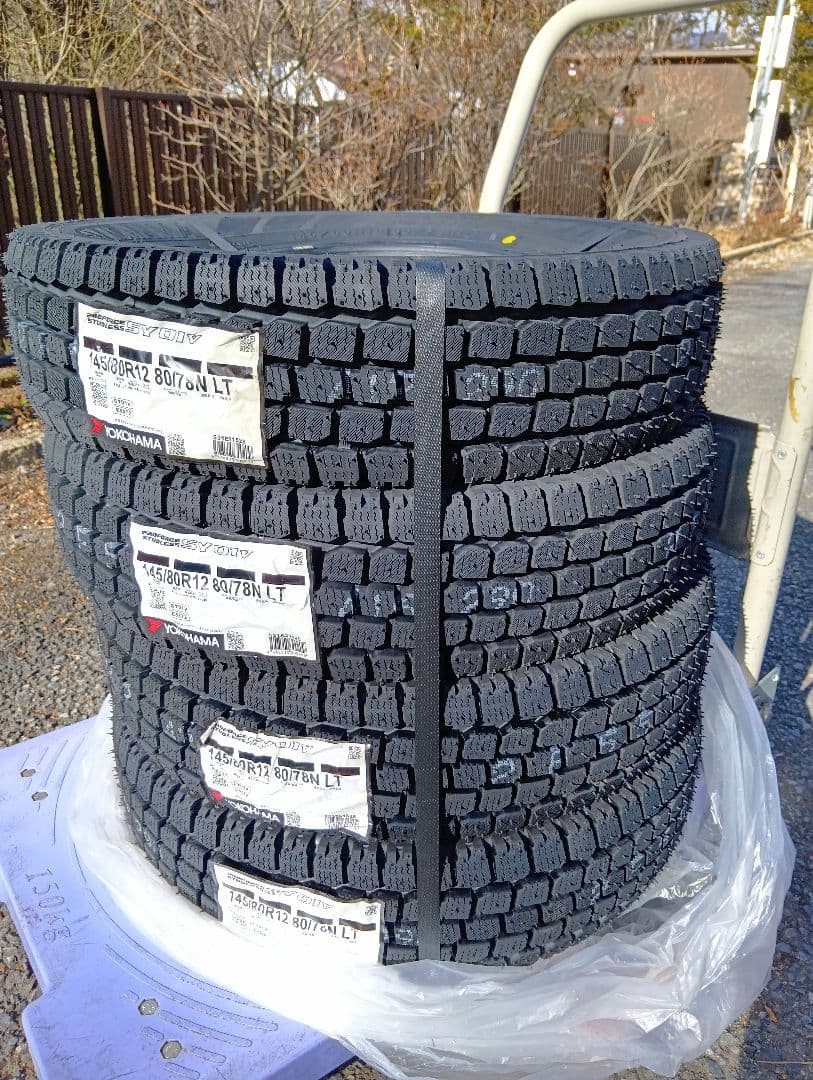 軽トラック・バン用スタッドレス・2025年製国内メーカー新品４本！