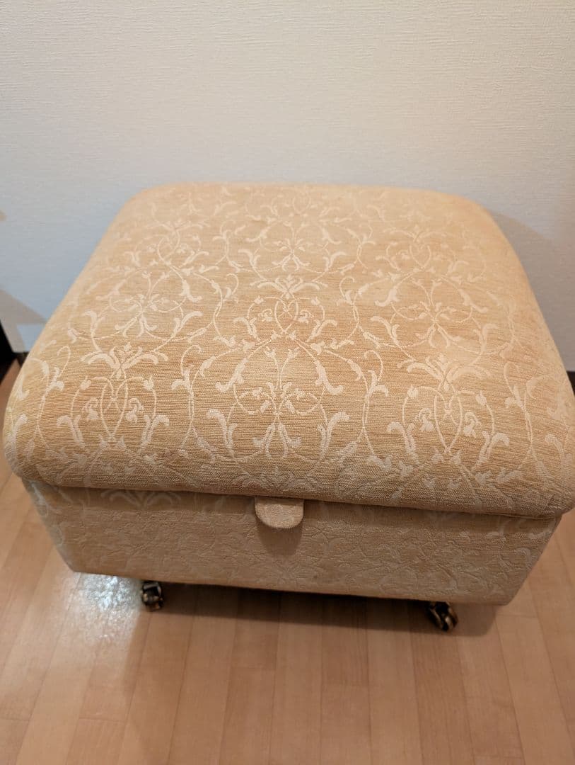 ローラアシュレイ　オットマン　スツール