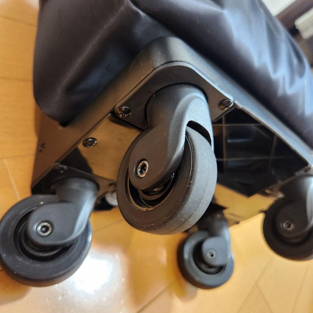 【超美品】スワニー　キャリーバッグ　クレーぺ　黒　ストッパー機能