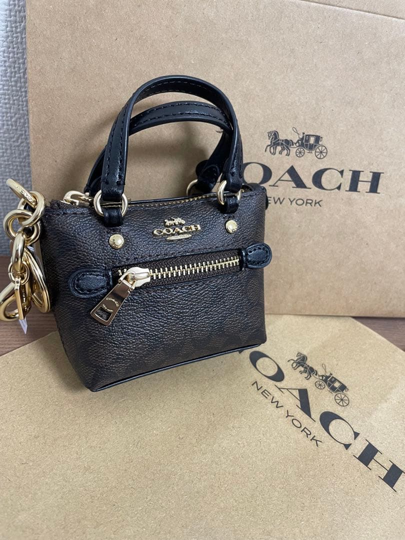 【新品・正規品】コーチ キーホルダー　チャーム