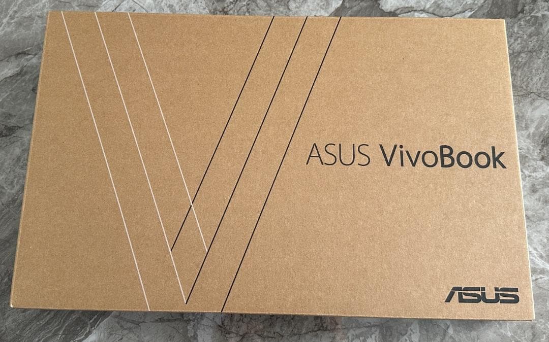 ASUS VivoBook ノートPC Intel Core i5 （難あり）