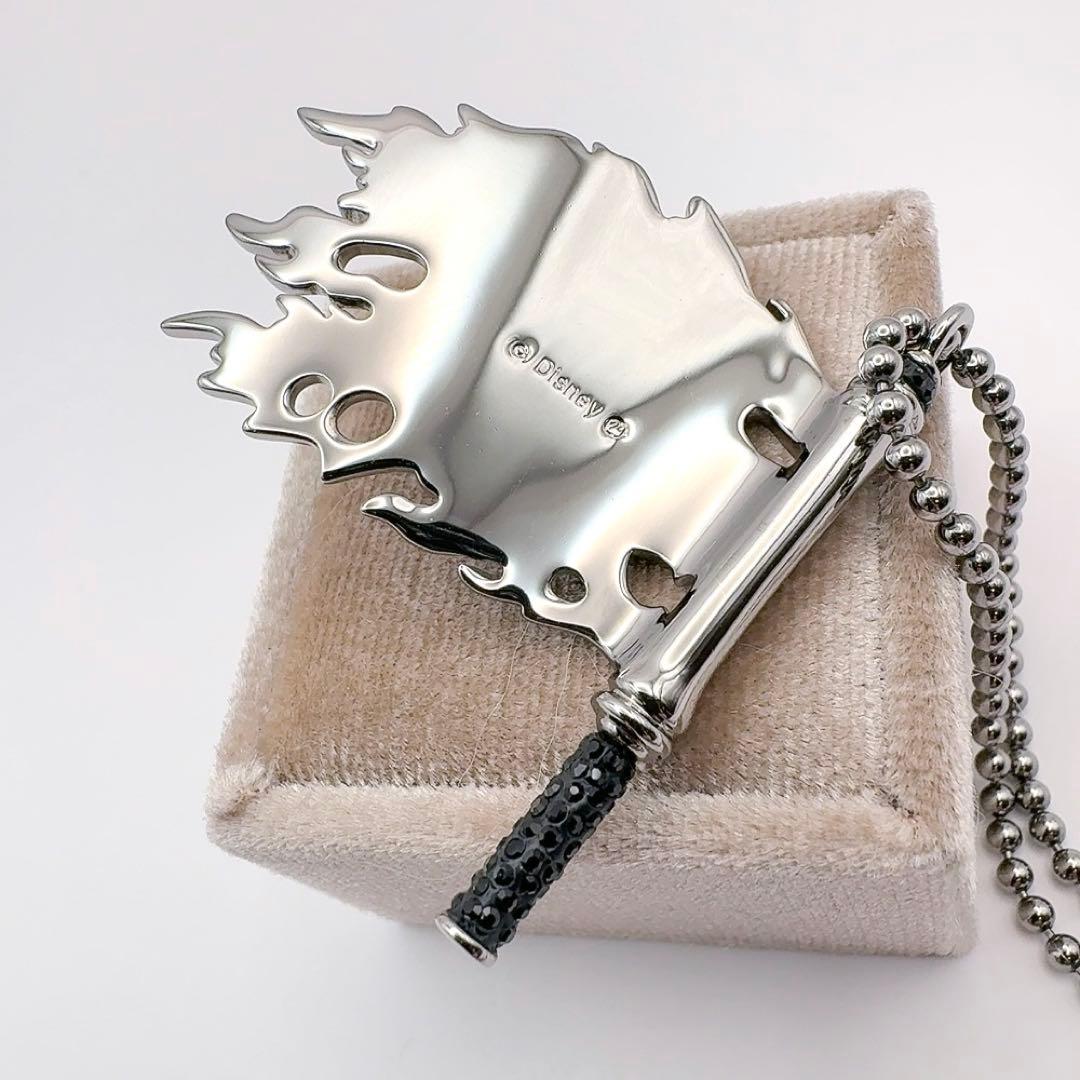 スワロフスキー　ネックレス　パイレーツオブカリビアン　海賊旗モチーフ　ドクロ