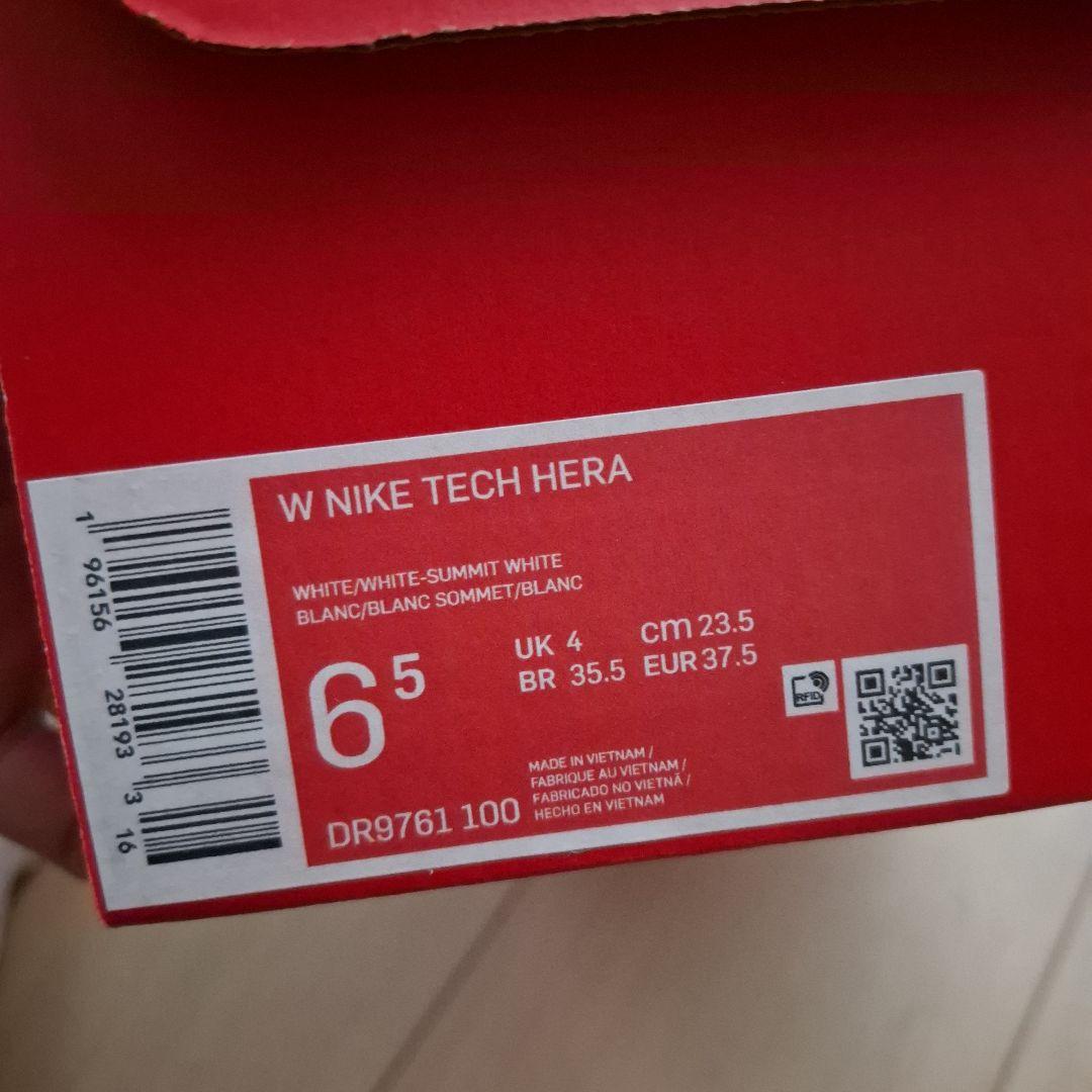 Nike ホワイト スニーカー