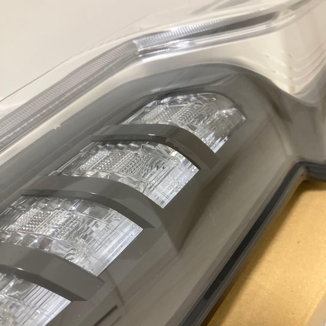 NBOX　カスタム　JF3　右テール　純正　N-BOX　ICHIKOH　D186