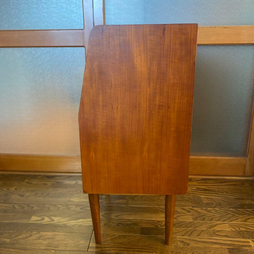 可愛い】ライティングテーブル　蛇腹扉　レトロ