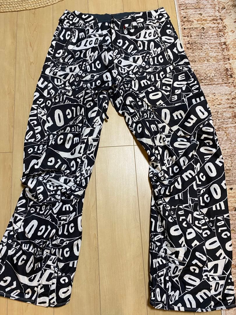 gorilla　ボルコム　スノーボードウェア 男性用