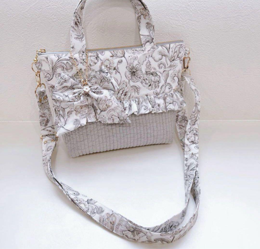 【K☆ページ】アレキサンダーマーブルリボンチャーム付きショルダーバッグ