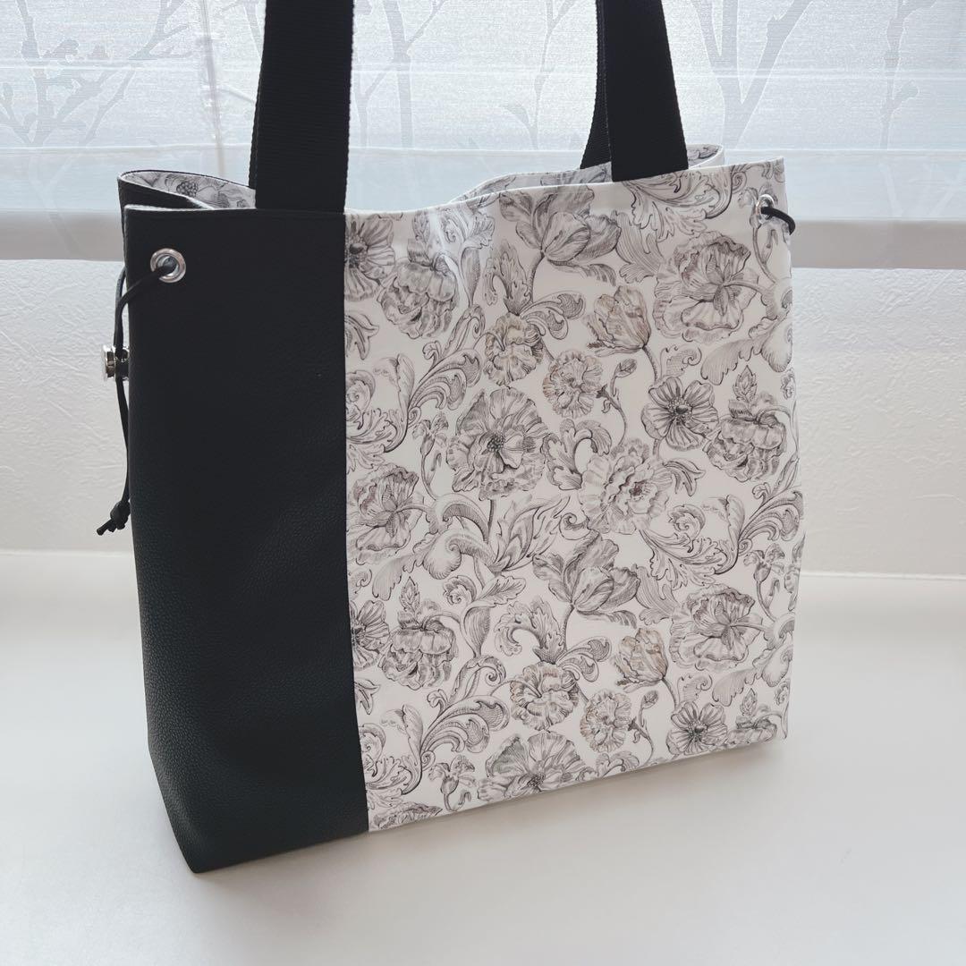 【K☆ページ】アレキサンダーマーブルリボンチャーム付きショルダーバッグ