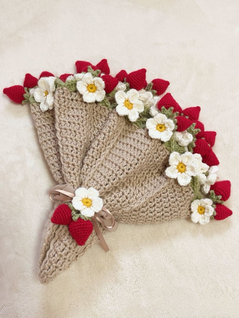 ブーケブランケット[いちご畑]フラワーブランケット　花束ブランケット(ベージュ)