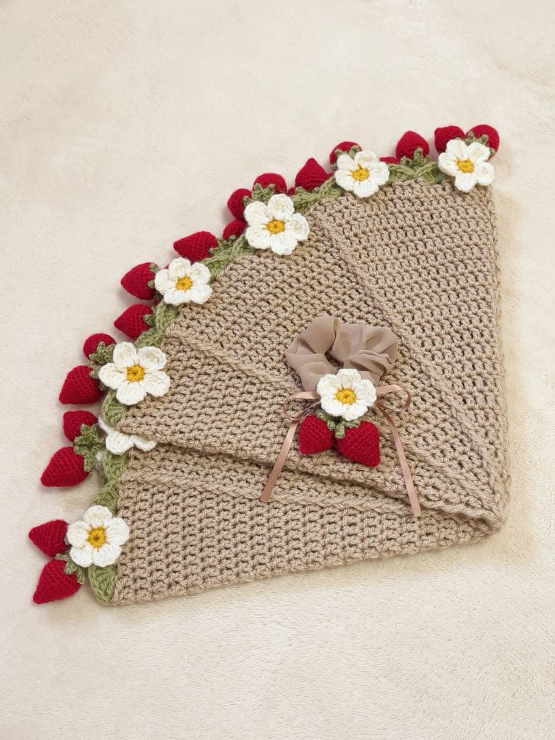 ブーケブランケット[いちご畑]フラワーブランケット　花束ブランケット(ベージュ)