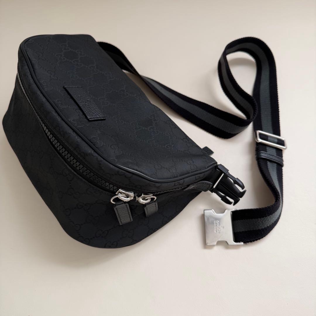 GUCCI グッチ GGキャンバス スリングバッグ ボディバッグ ブラック 黒