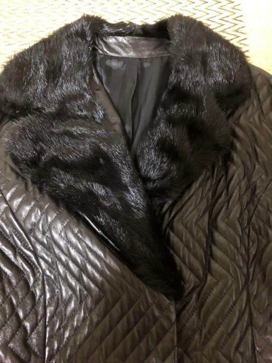 イタリア製レザーロングコート374000円のお品