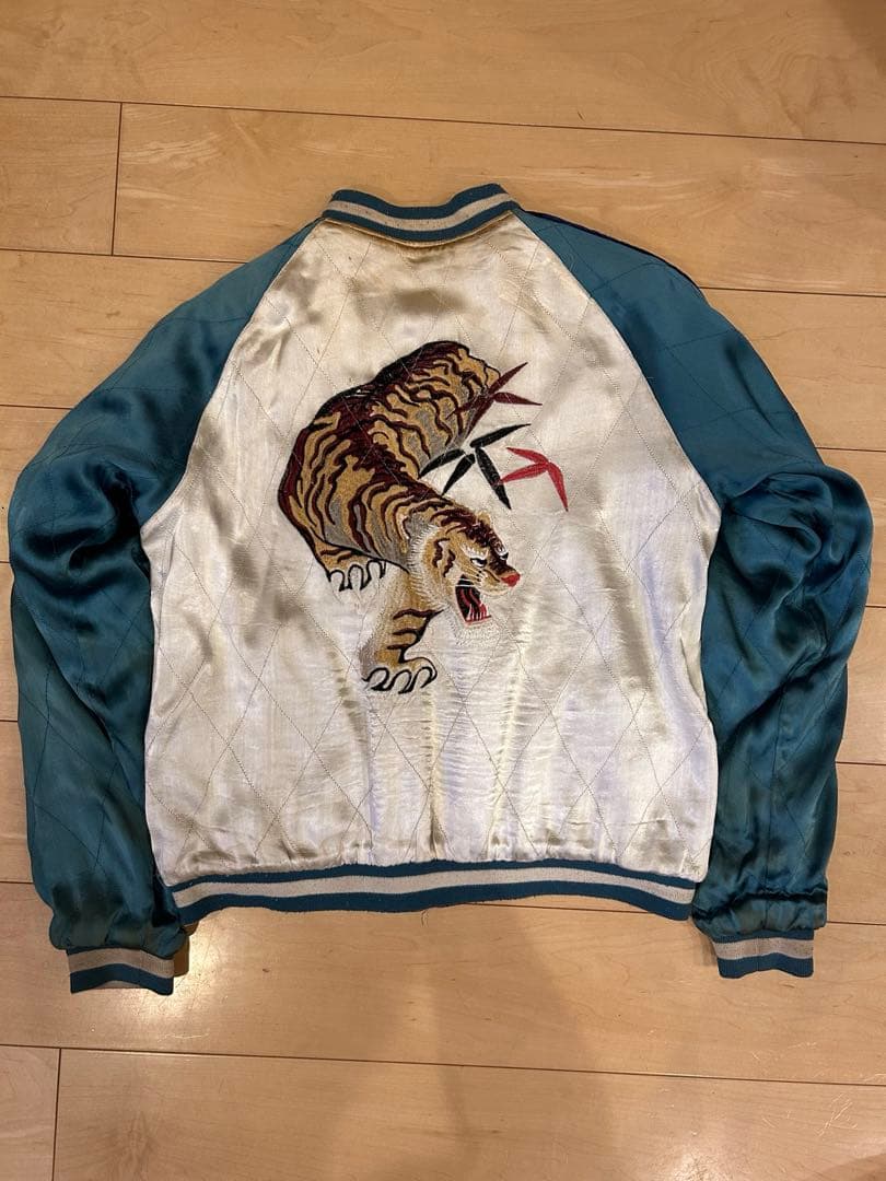 ヴィンテージ スーベニアジャケット ビンテージ ハワイ　刺繍 スカジャン レア