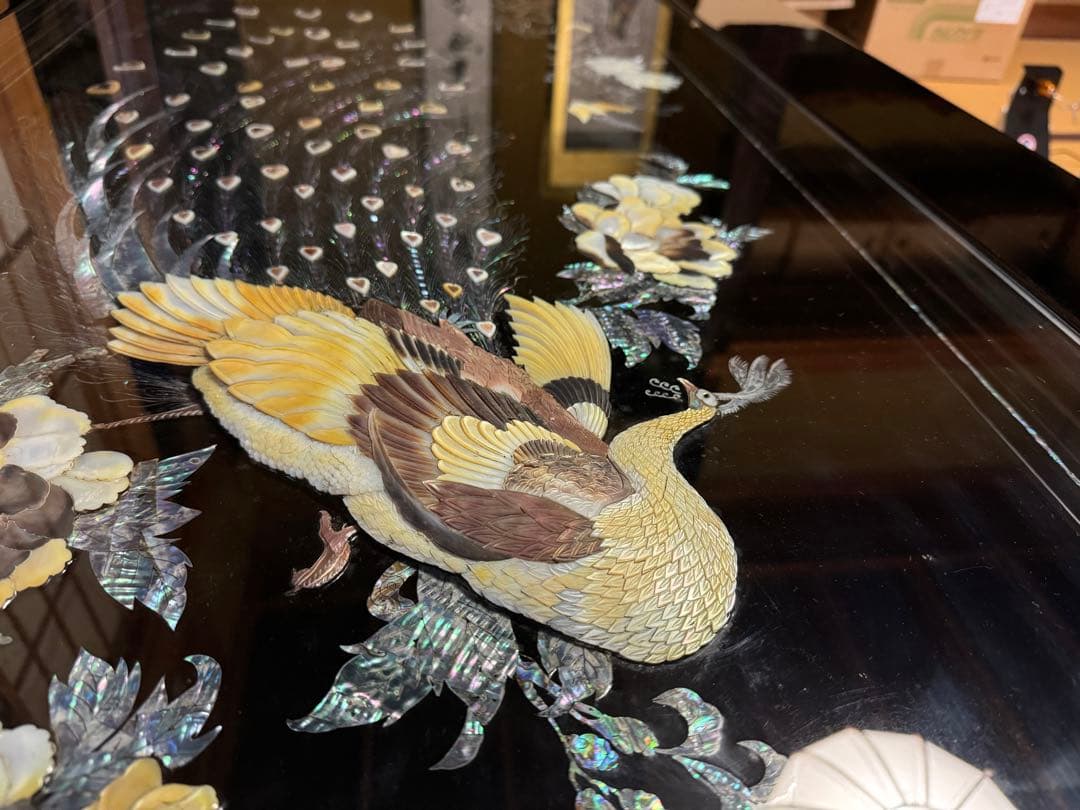 螺鈿細工　ローテーブル　伝統工芸　黒漆塗り　硝子板付き