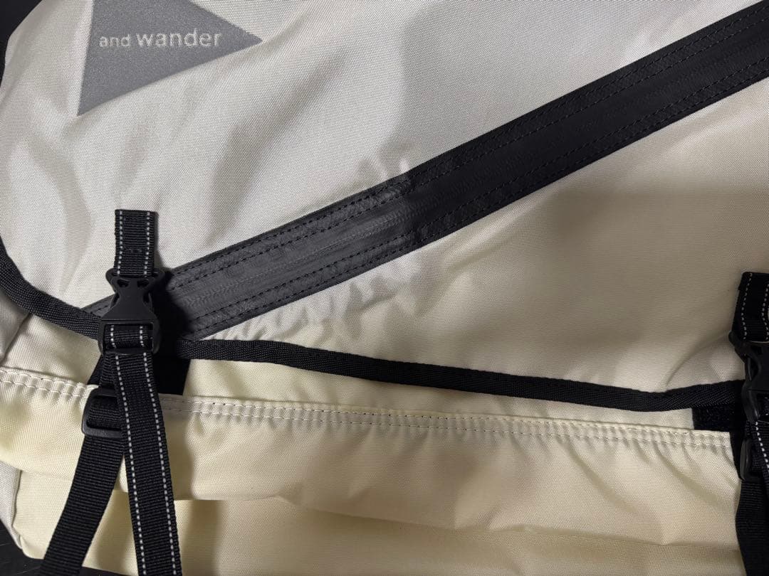 【未使用】アンドワンダー and wander メッセンジャーバッグ ショルダー