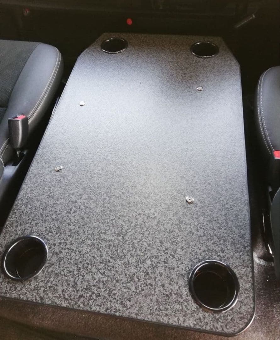 ハイエース200系ワイドのセンターコンソールフラットテーブルロングタイプ