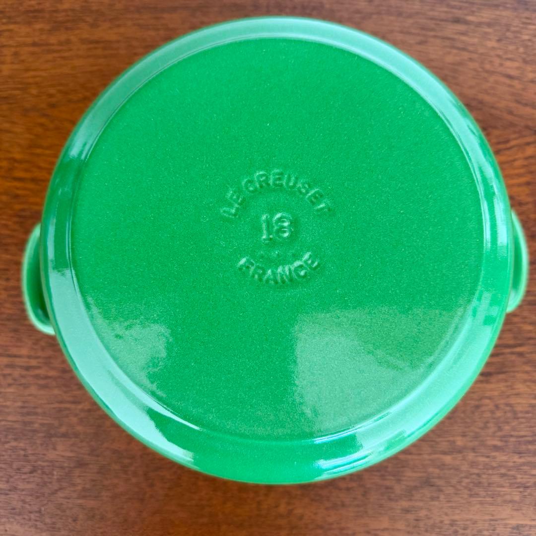 ルクルーゼ　ココットロンド　18センチ　ローズマリー　未使用品