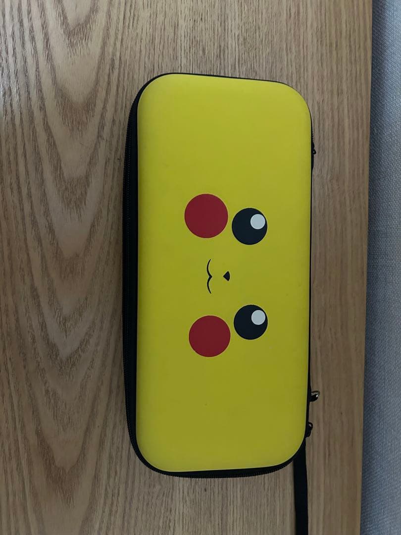 Nintendo Switch 本体　Joy-Con無し