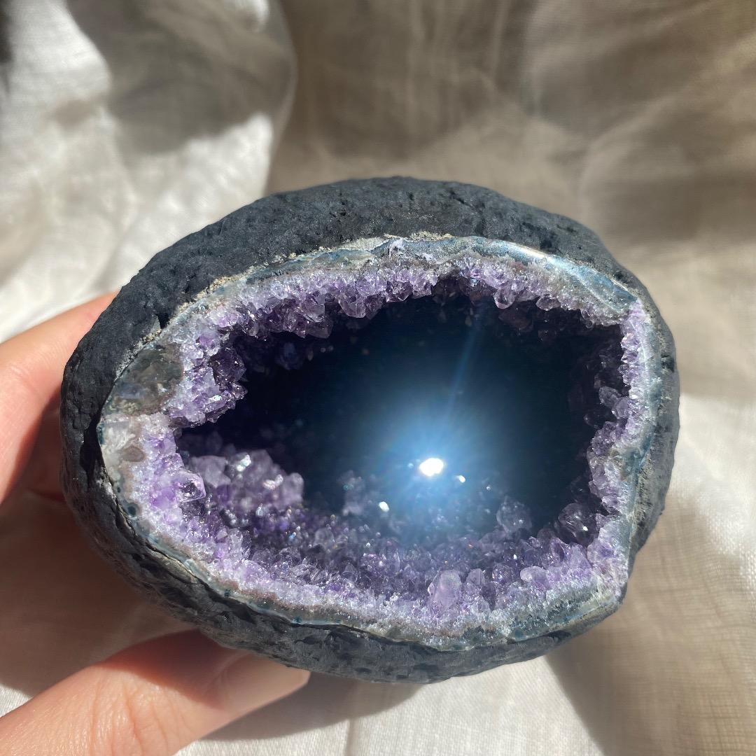 希少!アメジストドーム　台座付き　ウルグアイ産 5A grade