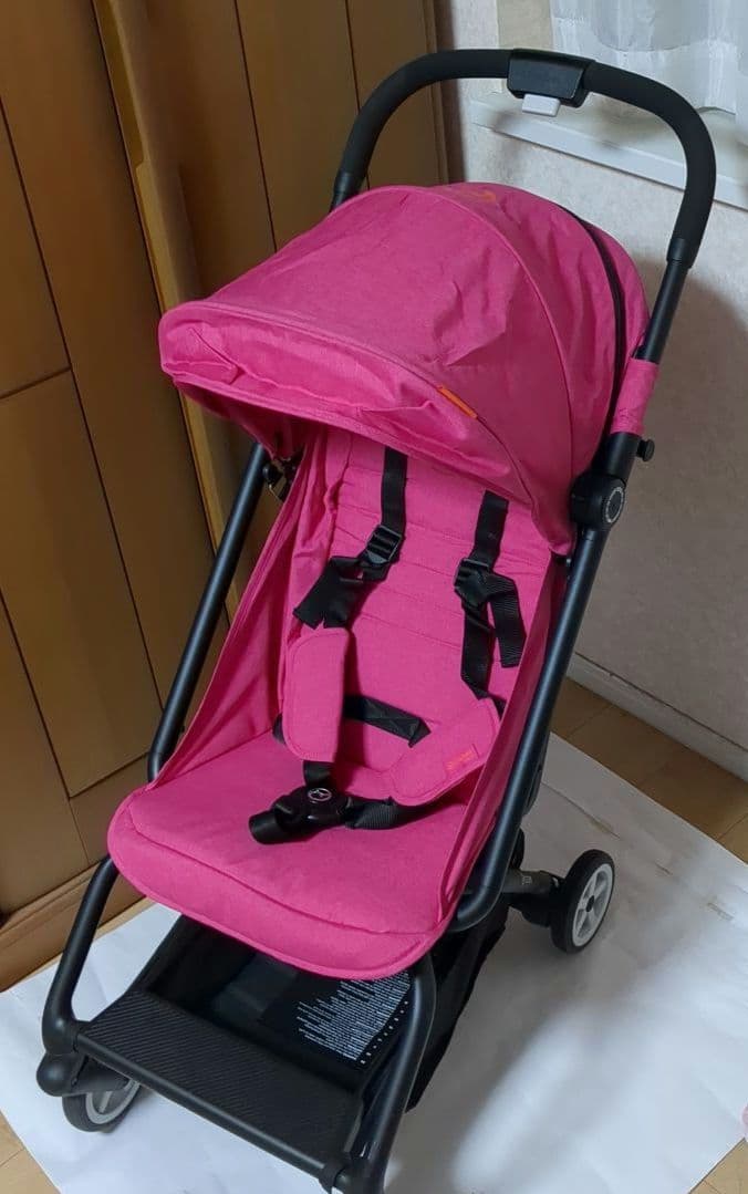 ★限定お値下げ価格★ベビーカー　cybex EEZY S　パッションピンク★