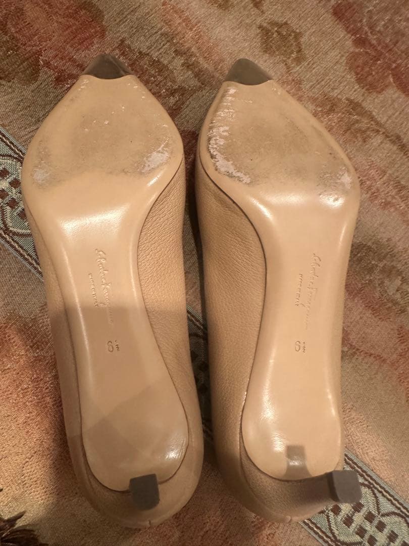 M*★様 超美品⭐︎Salvatore Ferragamo ベージュパンプス 6