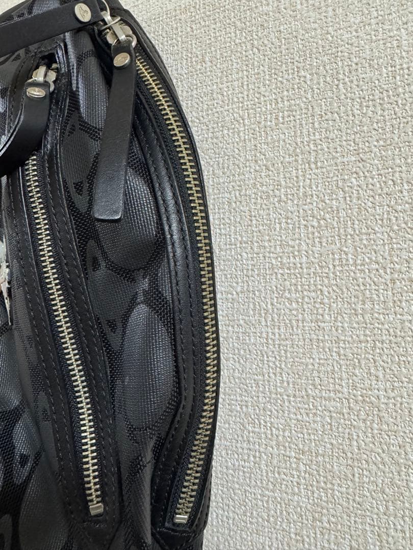 ヴィヴィアンウエストウッド ボディバッグ