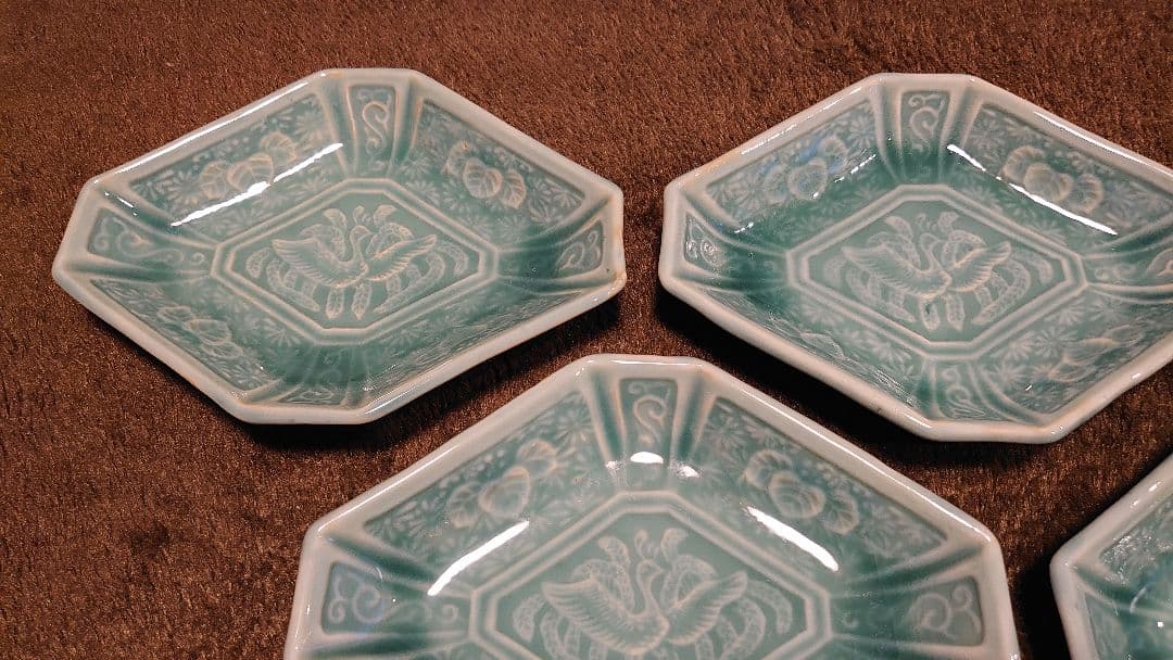 李朝　青磁　李朝青磁　菱形皿　菓子皿　陽刻　鳳凰　５客