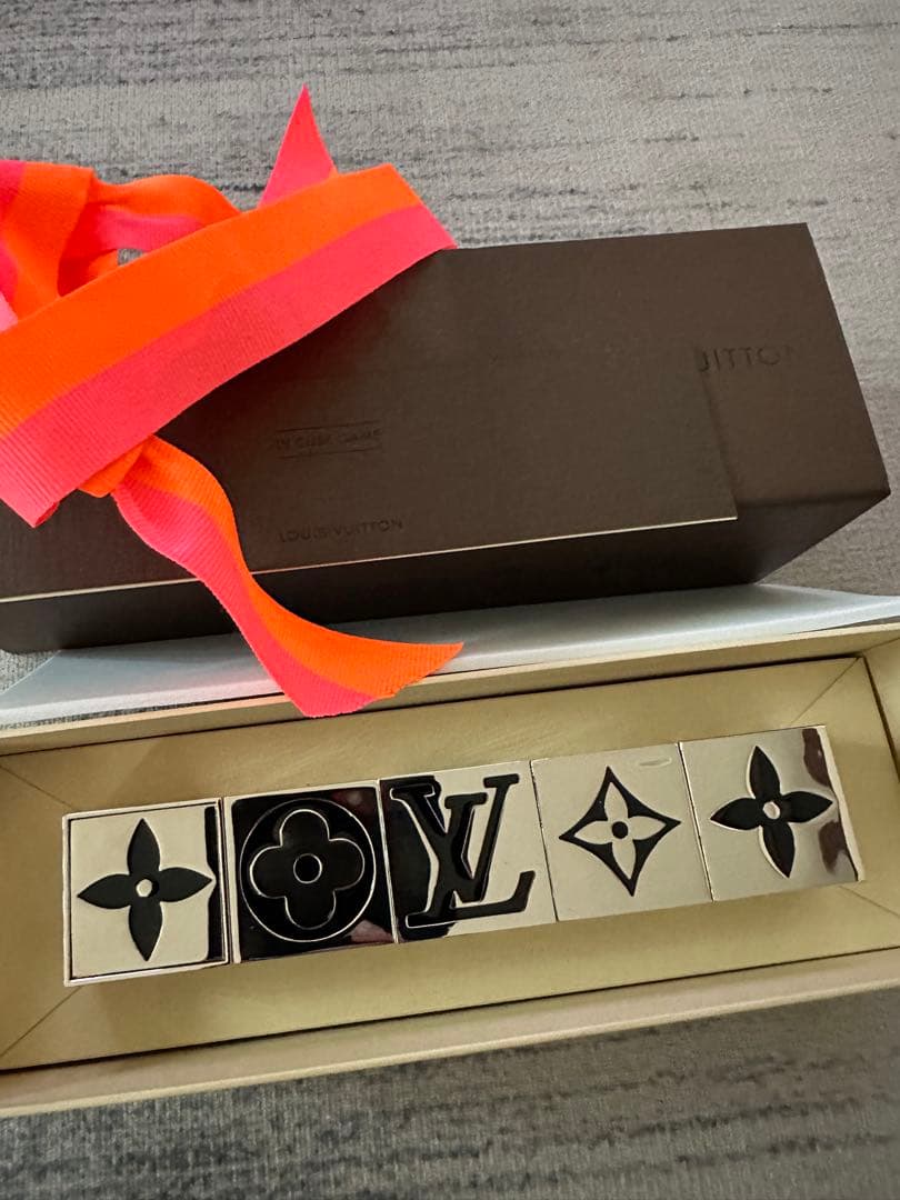 LOUIS VUITTON ノベルティ