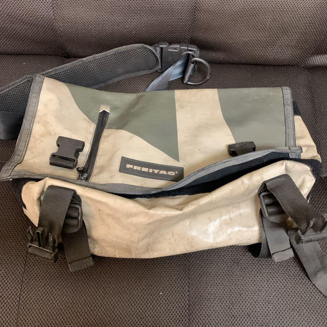 FREITAG メッセンジャーバッグ グレー/ホワイト