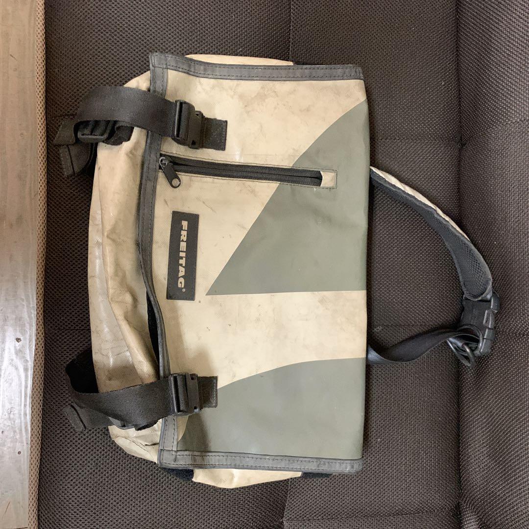 FREITAG メッセンジャーバッグ グレー/ホワイト