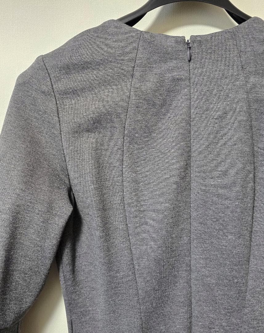 PINKY&DIANNE ベルスリーブベルト付き ワンピース グレー